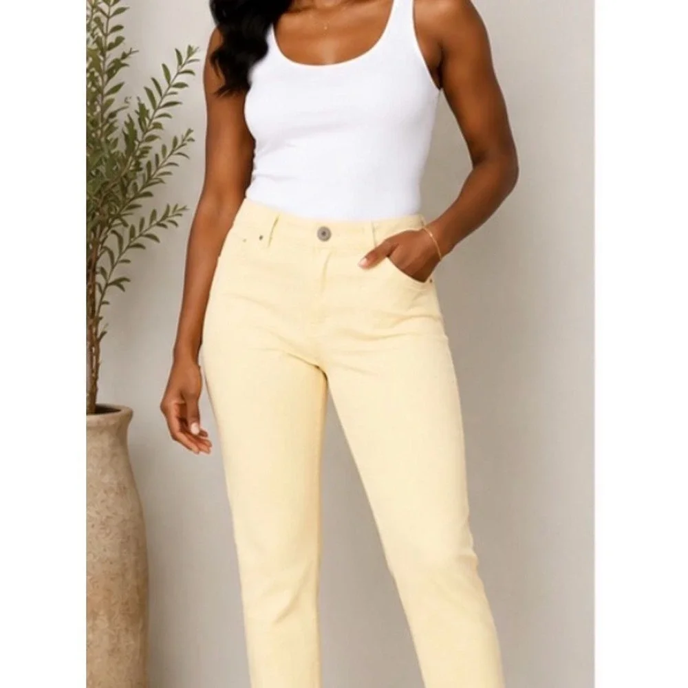 CAbi‎ Slim Leg Jeans - Pale Yellow Sz 4